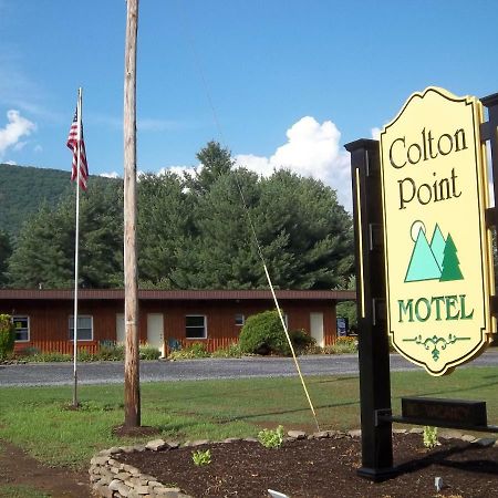 Colton Point Motel Уелсбъро Екстериор снимка