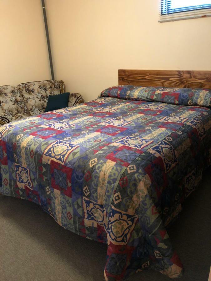 Colton Point Motel Уелсбъро Екстериор снимка